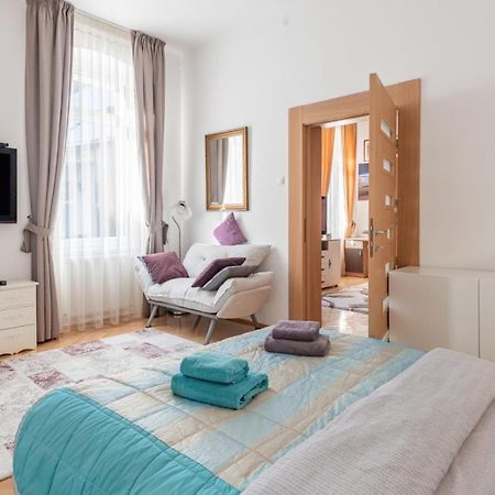 Апартаменты Brasov Centrul Vechi - 67Sqm - 2Min To Counsel Square Экстерьер фото