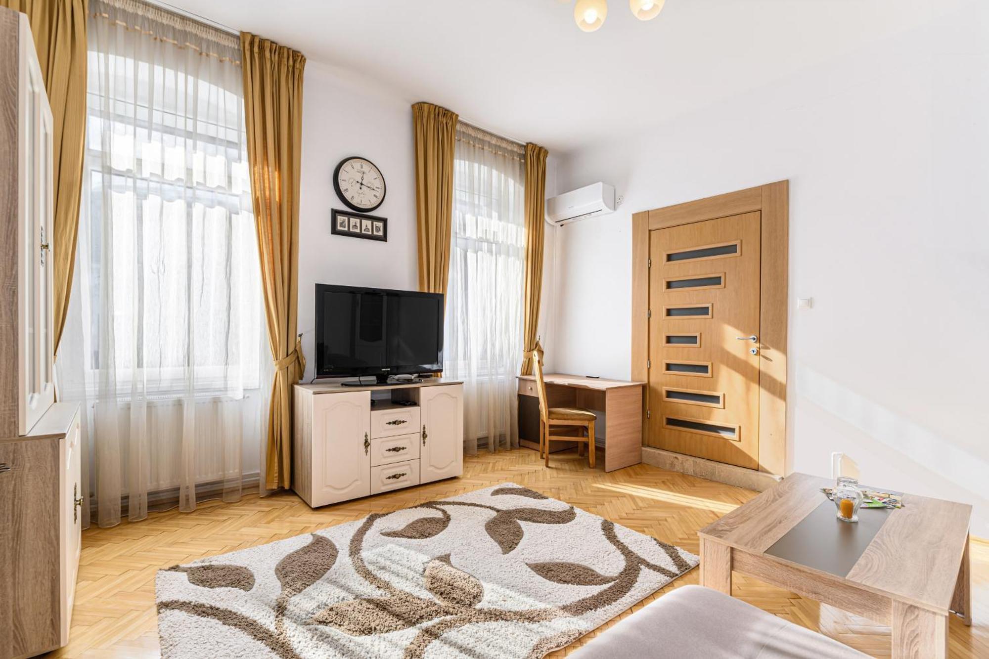 Апартаменты Brasov Centrul Vechi - 67Sqm - 2Min To Counsel Square Экстерьер фото